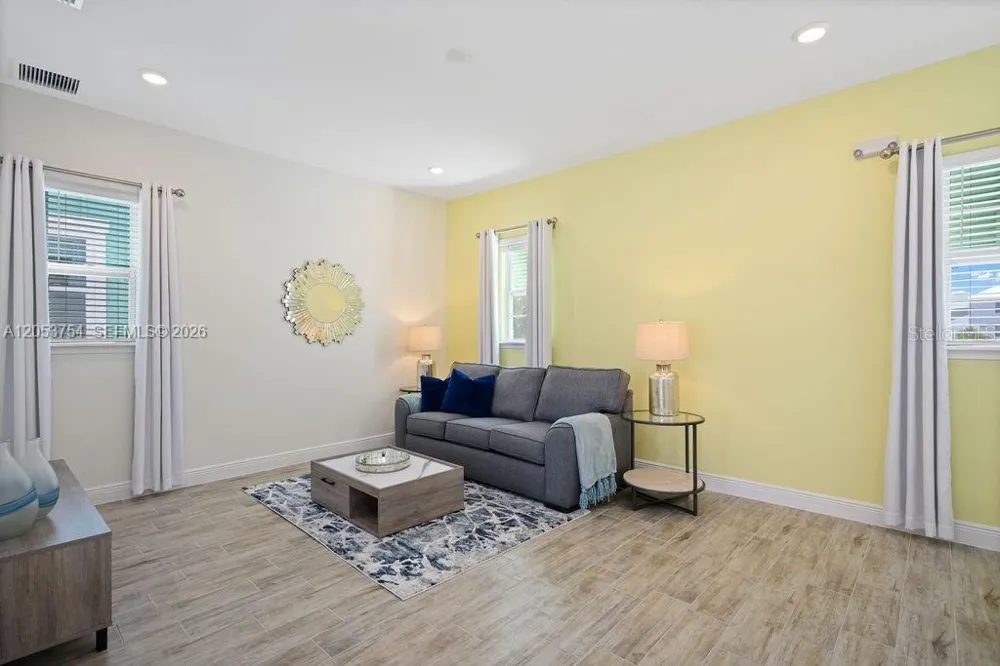 8117 Surf St Kissimmee, FL 34747