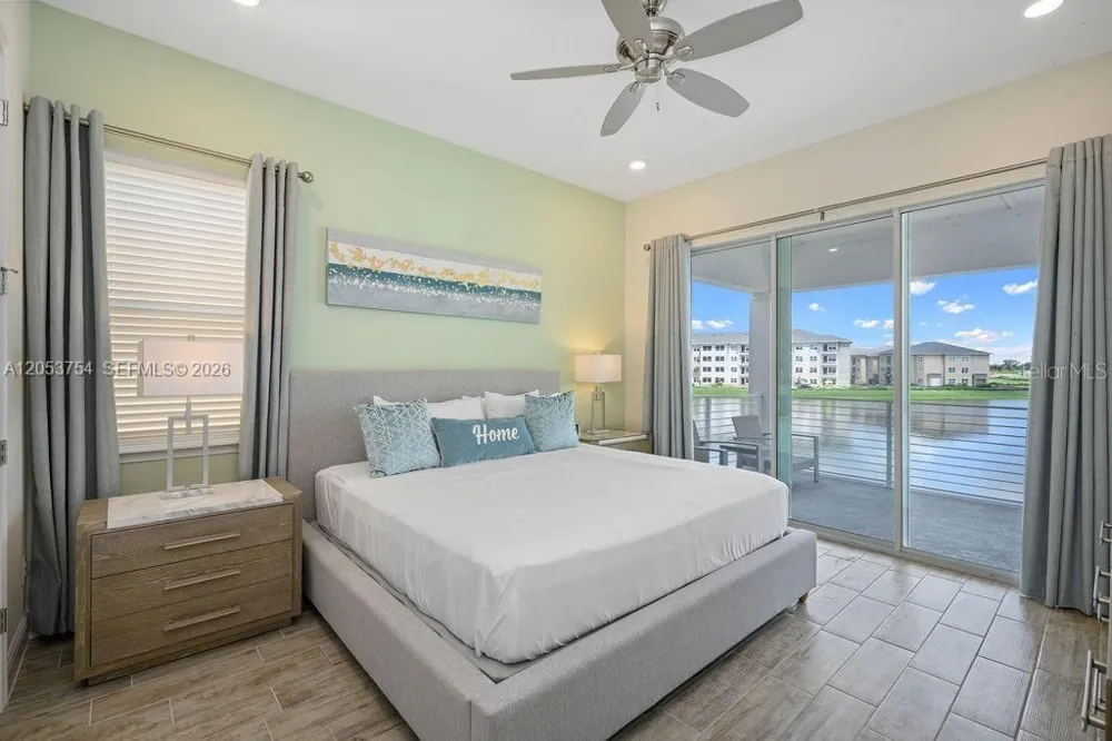 8117 Surf St Kissimmee, FL 34747