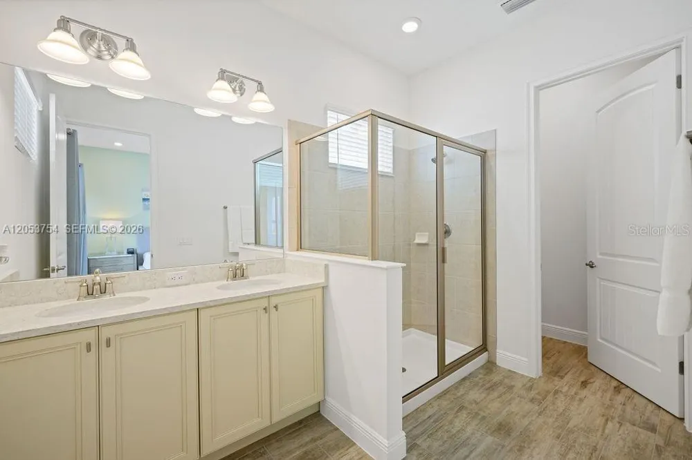8117 Surf St Kissimmee, FL 34747