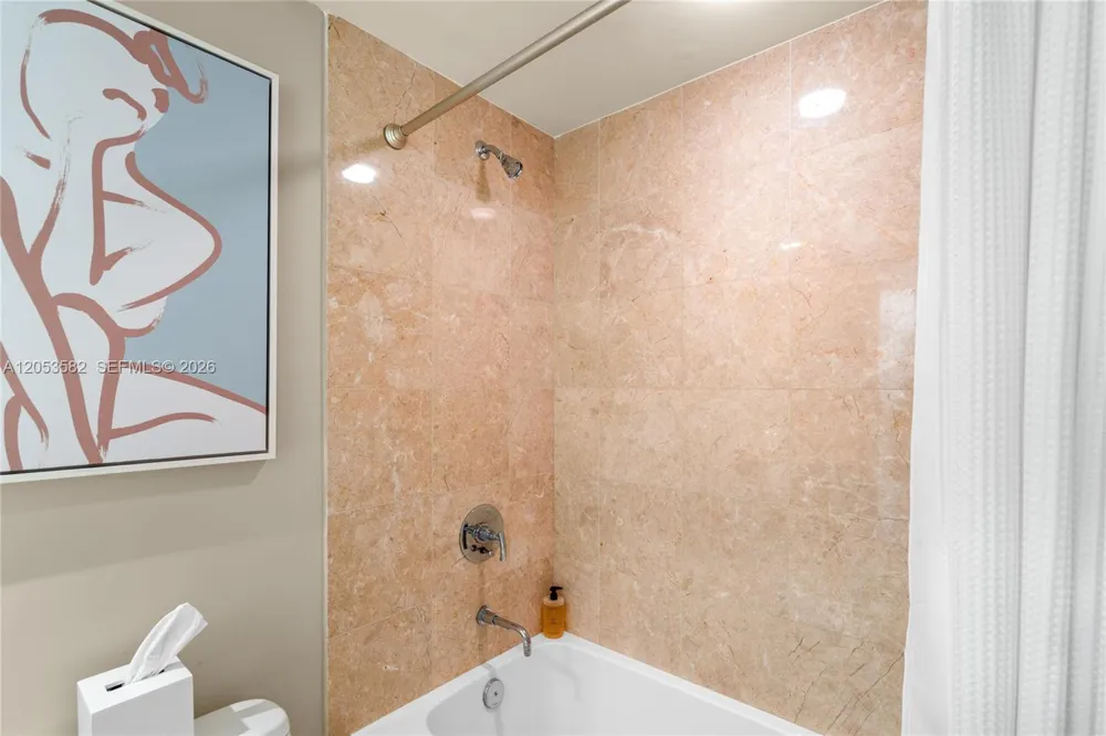 901 Brickell Key Blvd #2804 Miami, FL 33131