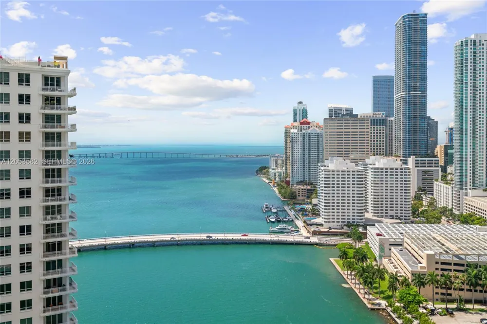901 Brickell Key Blvd #2804 Miami, FL 33131