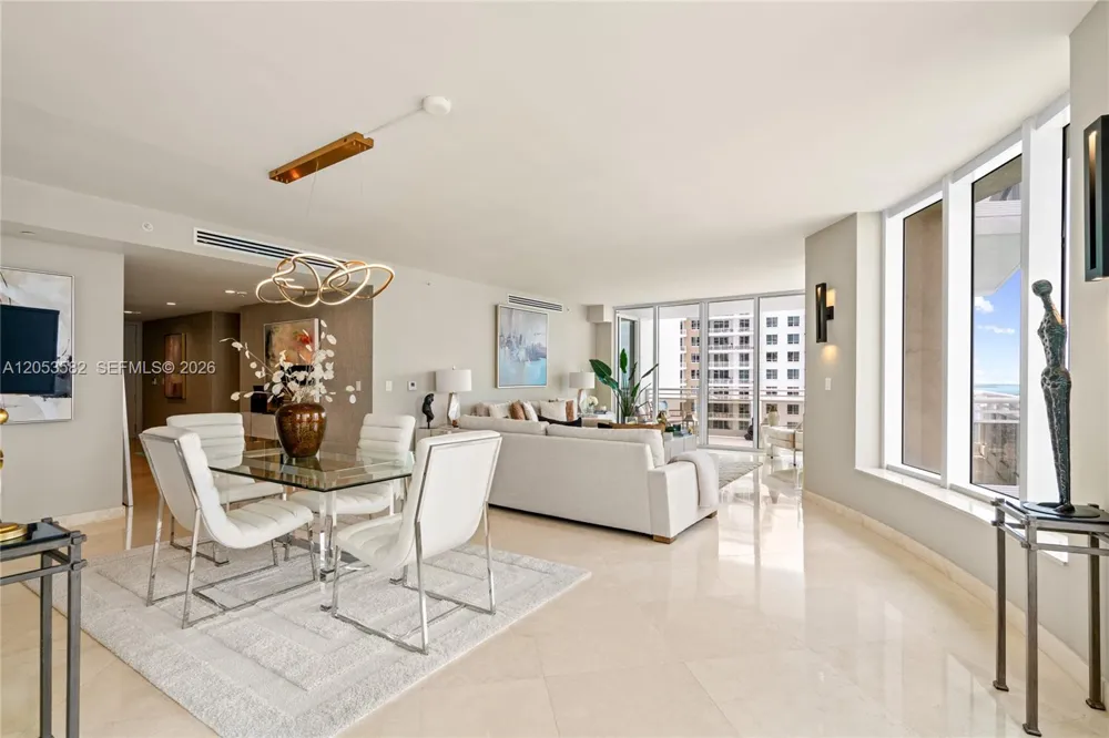 901 Brickell Key Blvd #2804 Miami, FL 33131