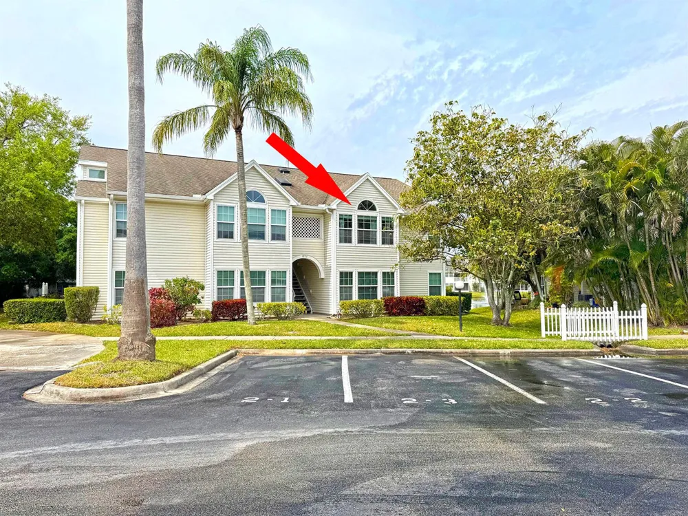 1975 Westminster Circle #4 Vero Beach, FL 32966