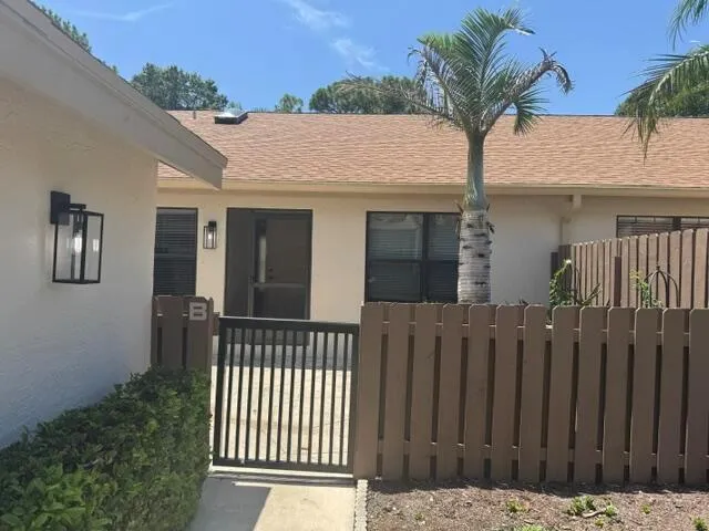 2084 SW SILVER PINE WAY #122-B Palm City, FL 34990
