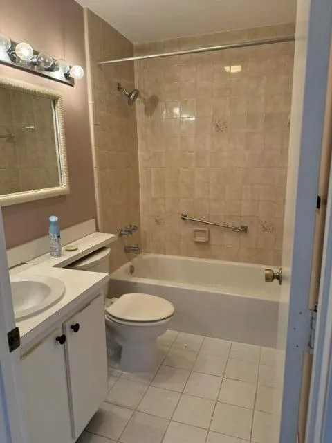 2084 SW SILVER PINE WAY #122-B Palm City, FL 34990