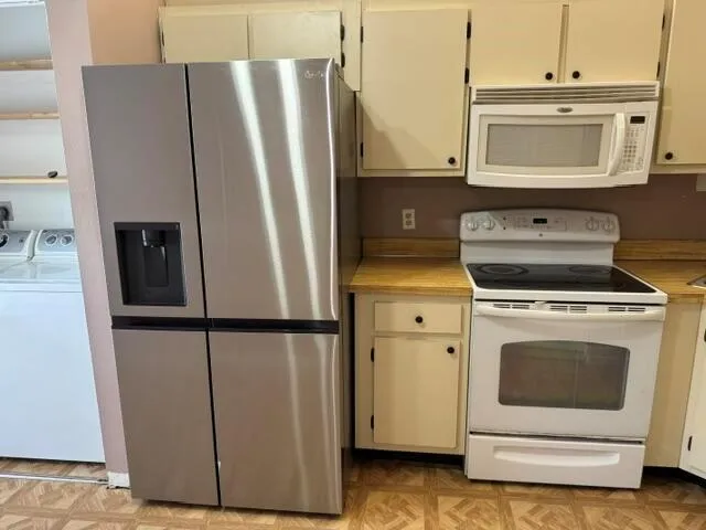 2084 SW SILVER PINE WAY #122-B Palm City, FL 34990