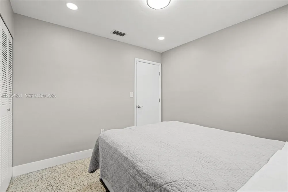 766 E 36th St Hialeah, FL 33013