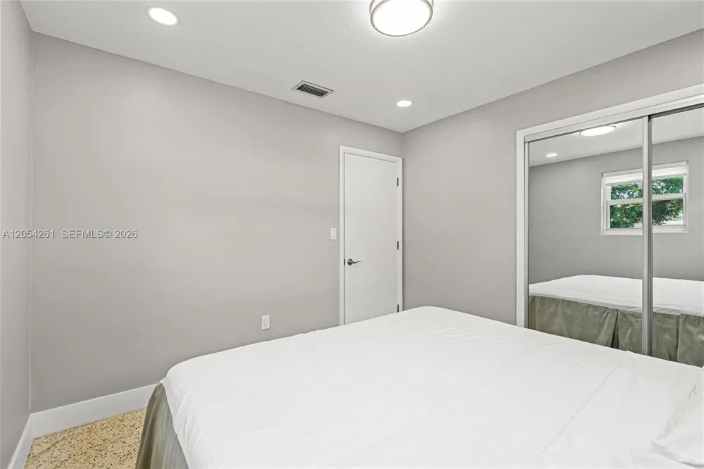 766 E 36th St Hialeah, FL 33013