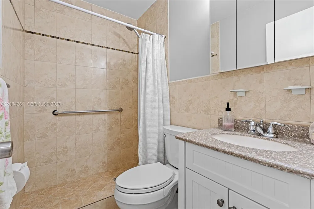 766 E 36th St Hialeah, FL 33013