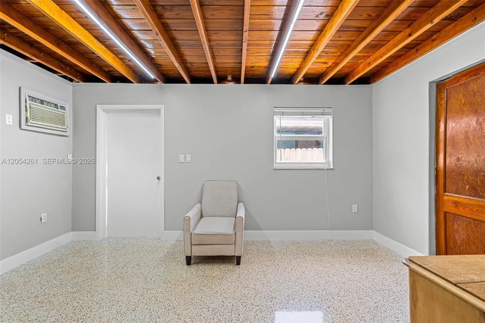 766 E 36th St Hialeah, FL 33013