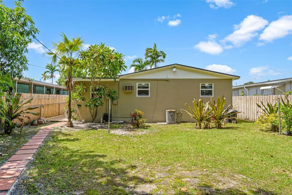 766 E 36th St Hialeah, FL 33013