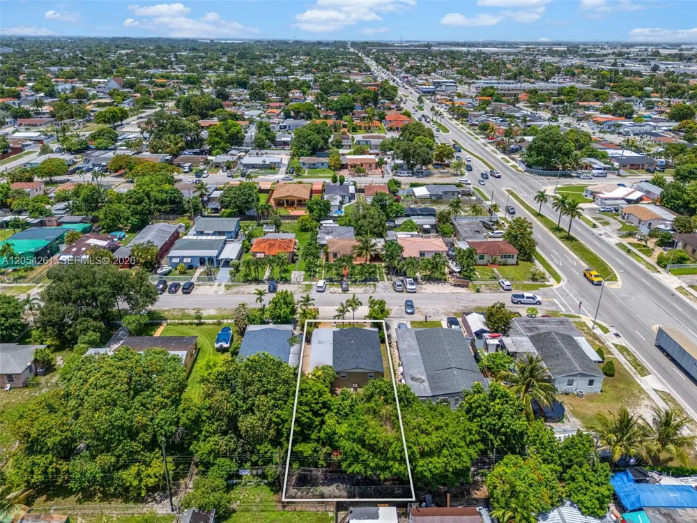 766 E 36th St Hialeah, FL 33013
