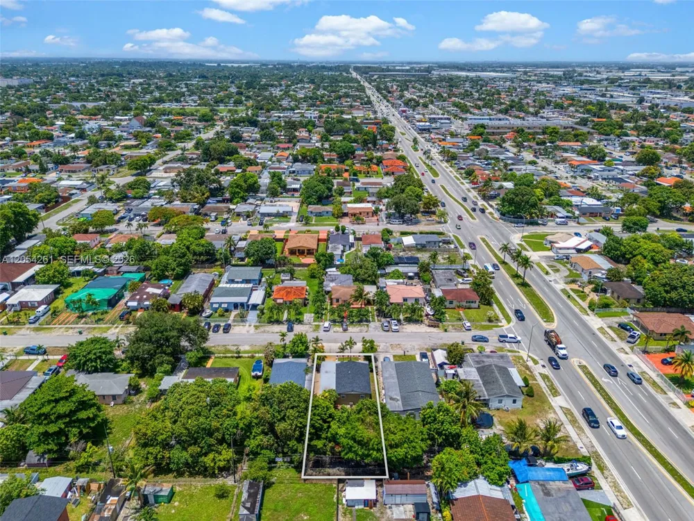 766 E 36th St Hialeah, FL 33013