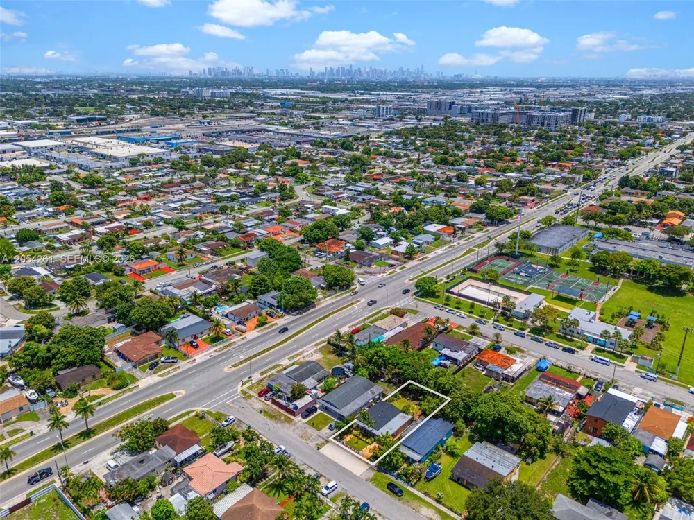 766 E 36th St Hialeah, FL 33013