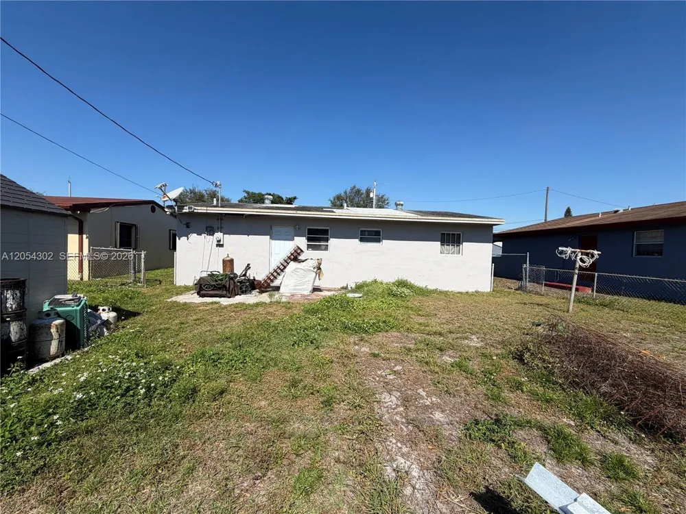 1828 NW 152nd St Miami Gardens, FL 33054