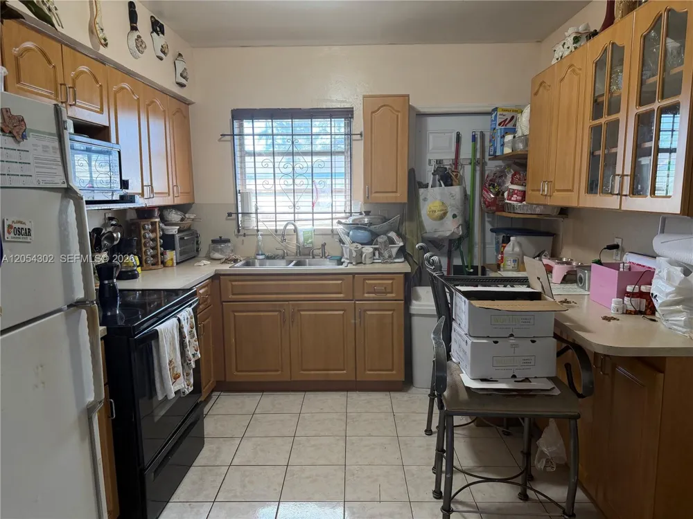 1828 NW 152nd St Miami Gardens, FL 33054