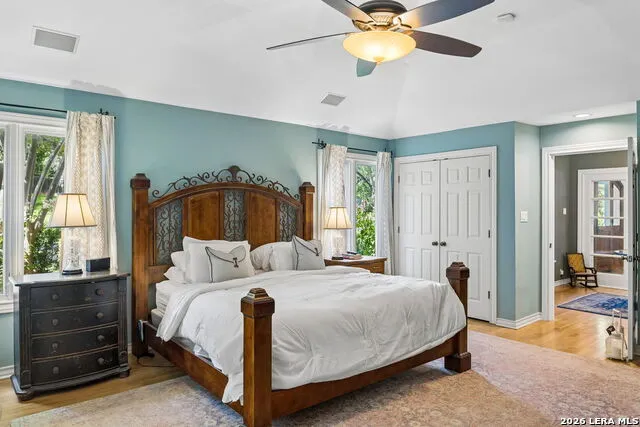 1020 WILTSHIRE AVE Terrell Hills, TX 78209