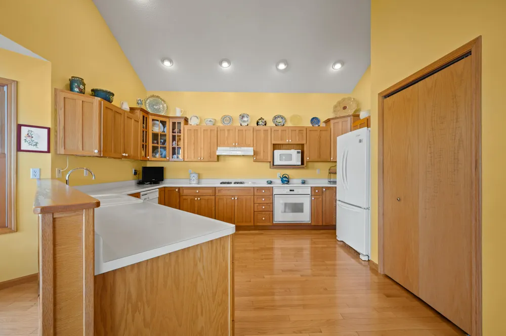 9895 Lakeview Drive Berrien Springs, MI 49103