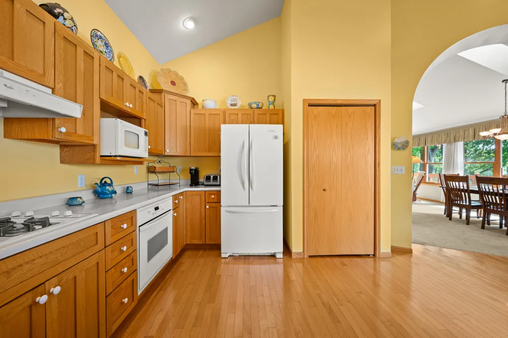 9895 Lakeview Drive Berrien Springs, MI 49103