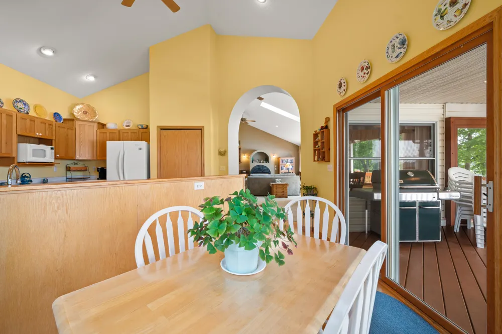 9895 Lakeview Drive Berrien Springs, MI 49103