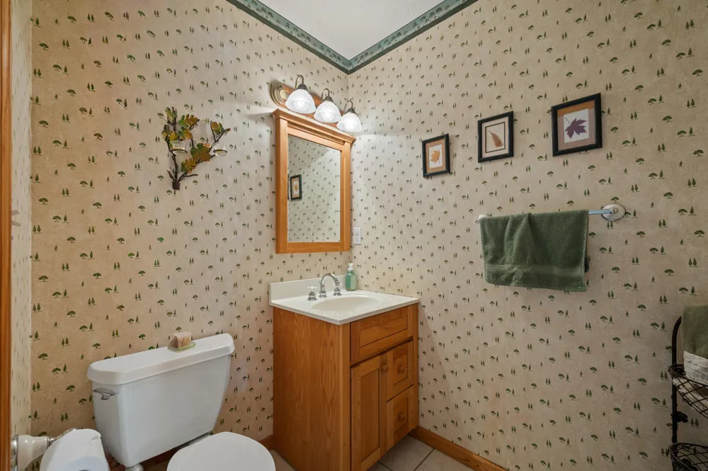 9895 Lakeview Drive Berrien Springs, MI 49103