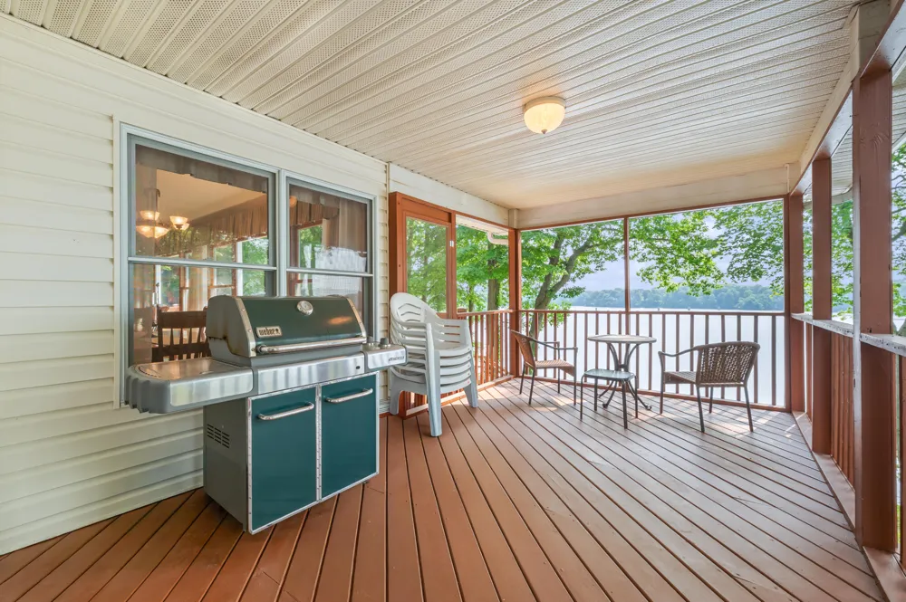 9895 Lakeview Drive Berrien Springs, MI 49103