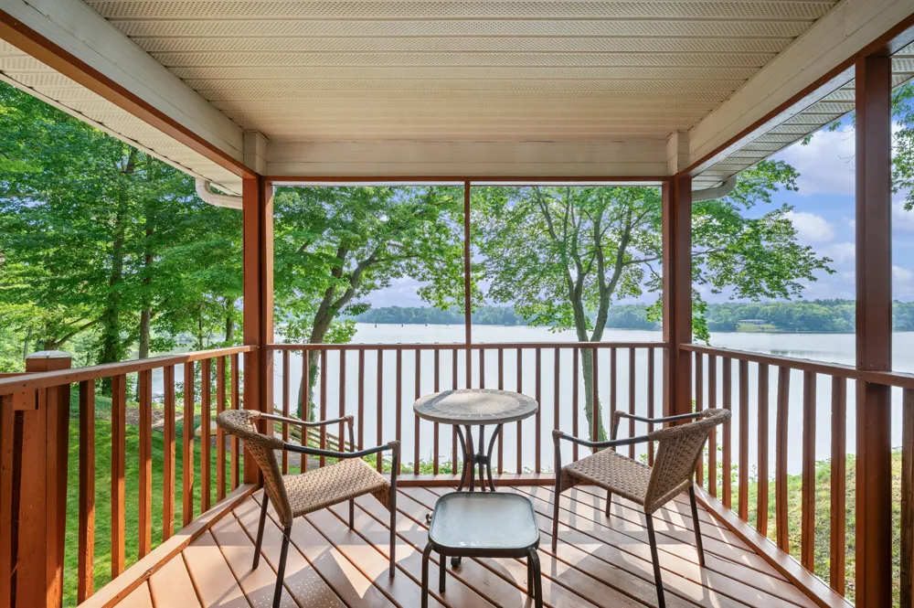 9895 Lakeview Drive Berrien Springs, MI 49103