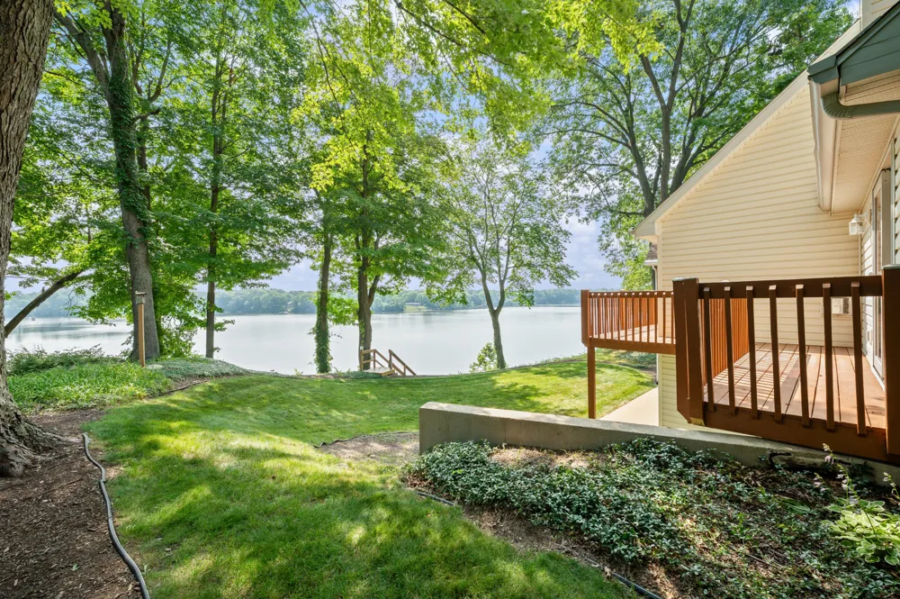 9895 Lakeview Drive Berrien Springs, MI 49103