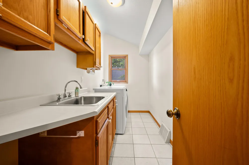 9895 Lakeview Drive Berrien Springs, MI 49103