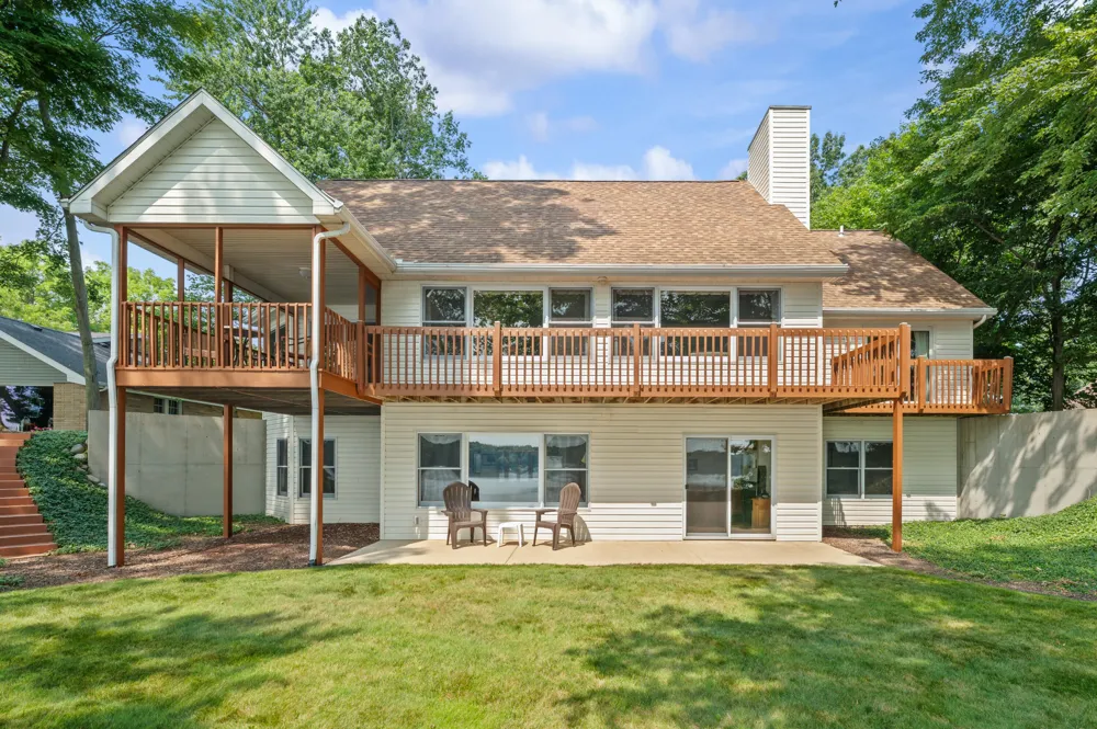 9895 Lakeview Drive Berrien Springs, MI 49103