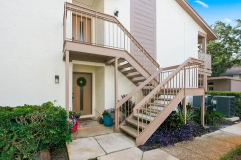 511 MISTLETOE COURT #C