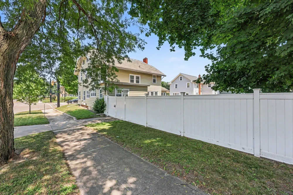 1115 W Michigan Avenue Jackson City, MI 49202