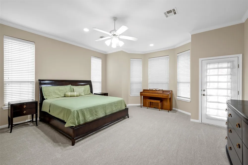 100 Laurel Oaks Lane Crawford, TX 76638