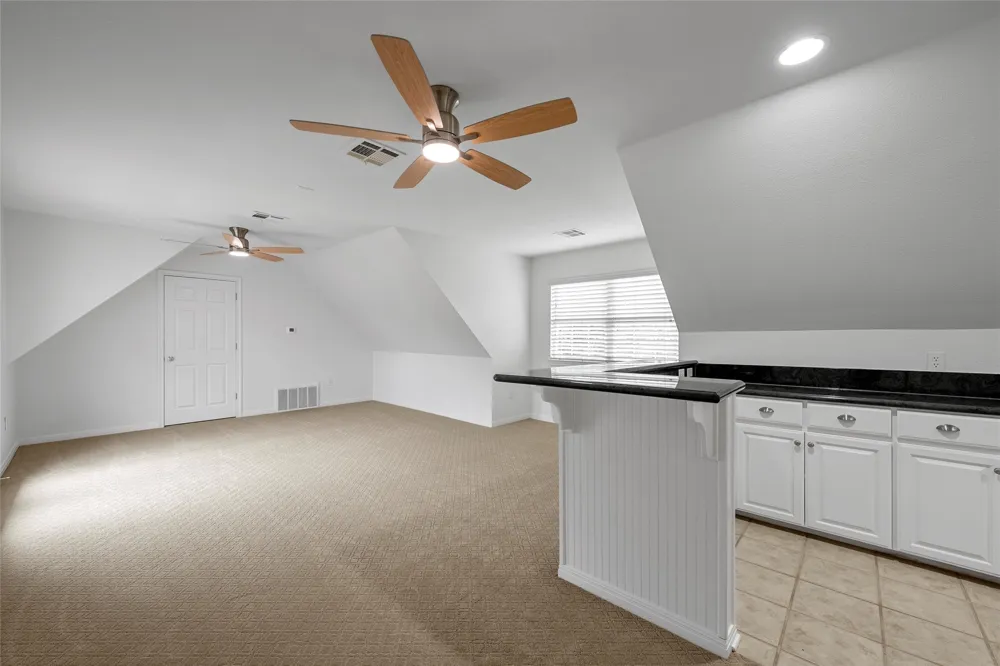 100 Laurel Oaks Lane Crawford, TX 76638