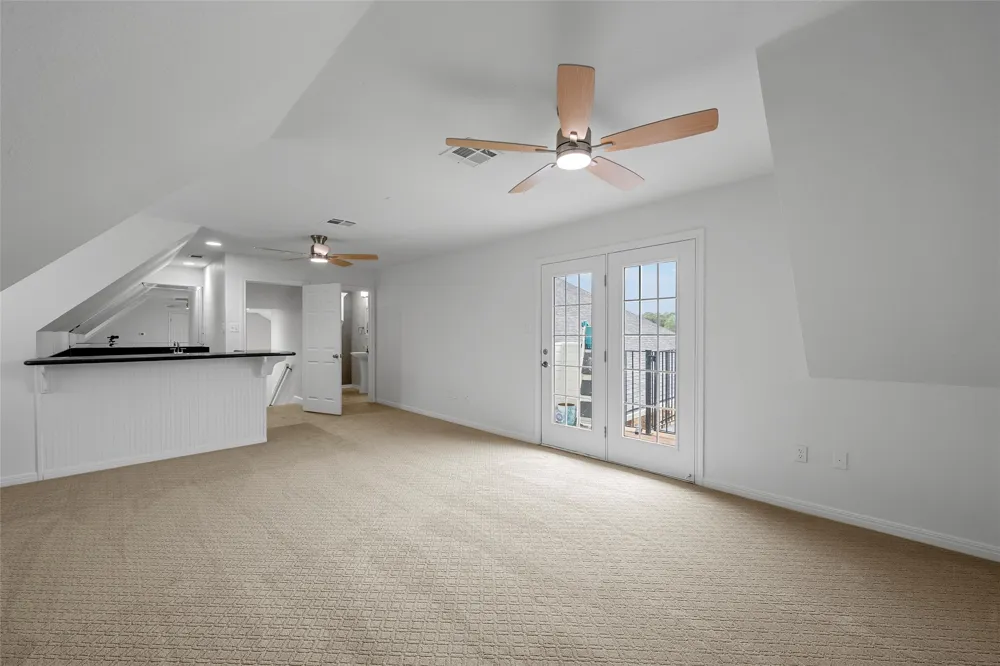 100 Laurel Oaks Lane Crawford, TX 76638