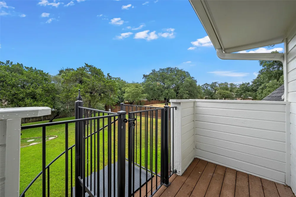100 Laurel Oaks Lane Crawford, TX 76638