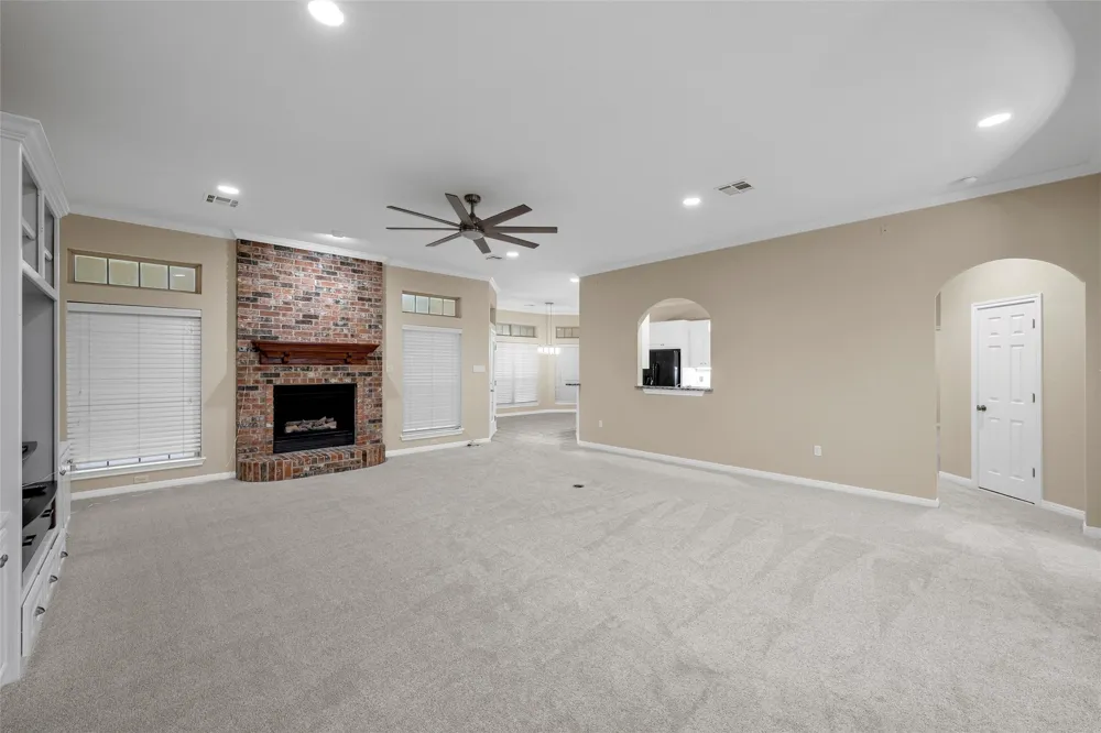 100 Laurel Oaks Lane Crawford, TX 76638