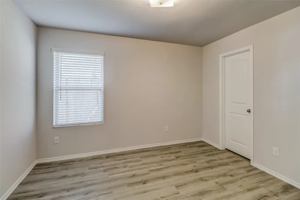 1601 Oriole Drive Ennis, TX 75119