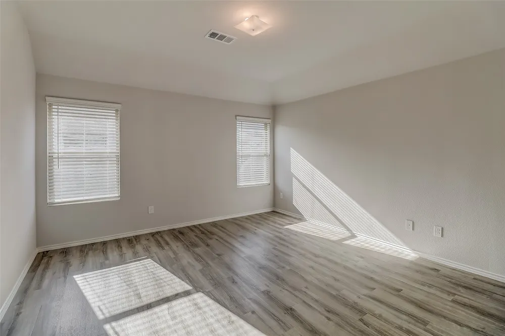 1601 Oriole Drive Ennis, TX 75119