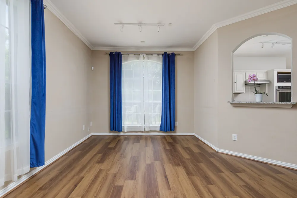 14617 Woodshadow Lane Addison, TX 75001