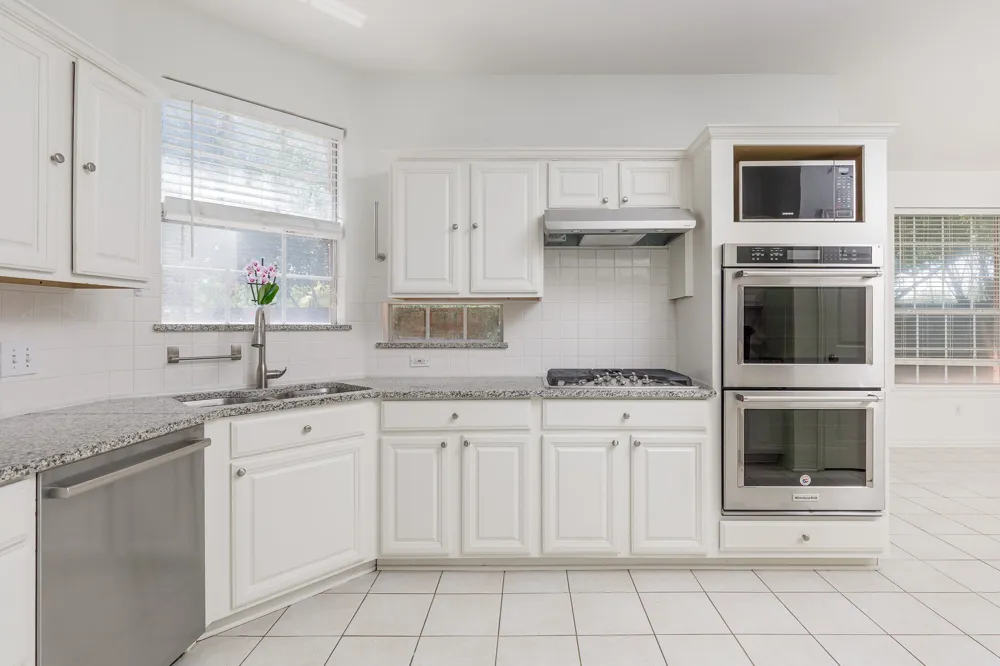14617 Woodshadow Lane Addison, TX 75001