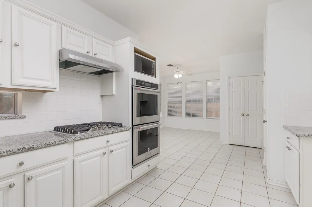 14617 Woodshadow Lane Addison, TX 75001