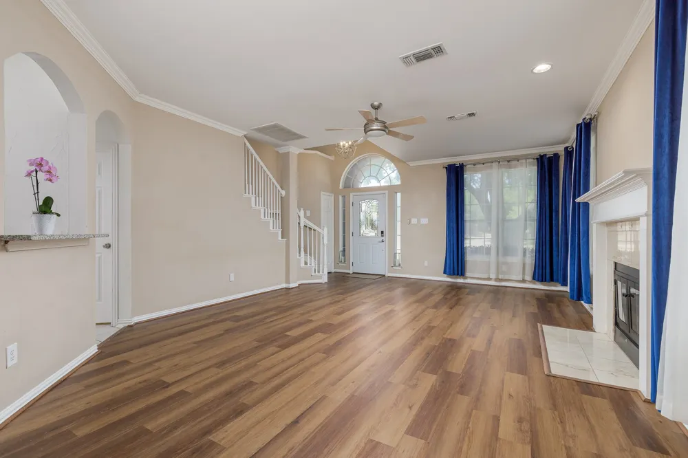 14617 Woodshadow Lane Addison, TX 75001
