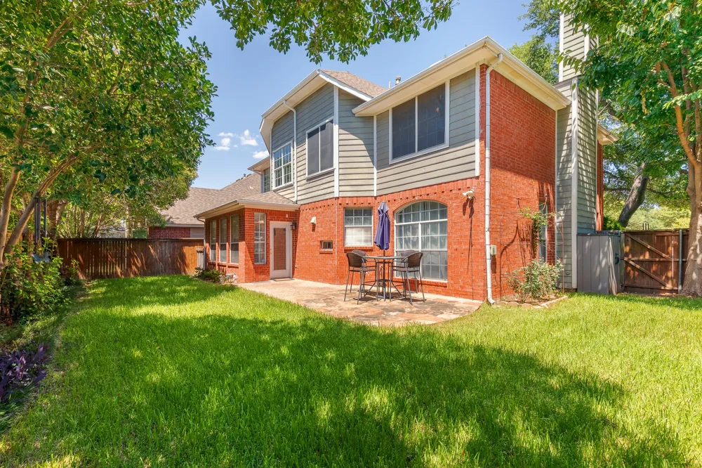 14617 Woodshadow Lane Addison, TX 75001