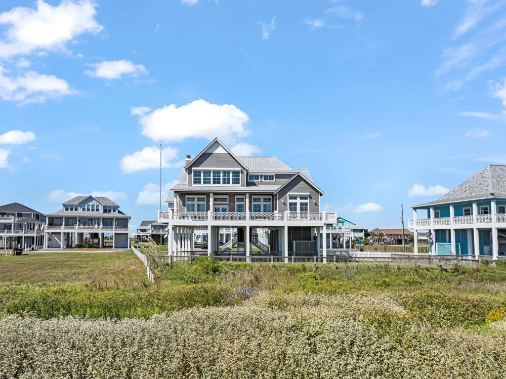 3450 Smiths Point Crystal Beach, TX 77650
