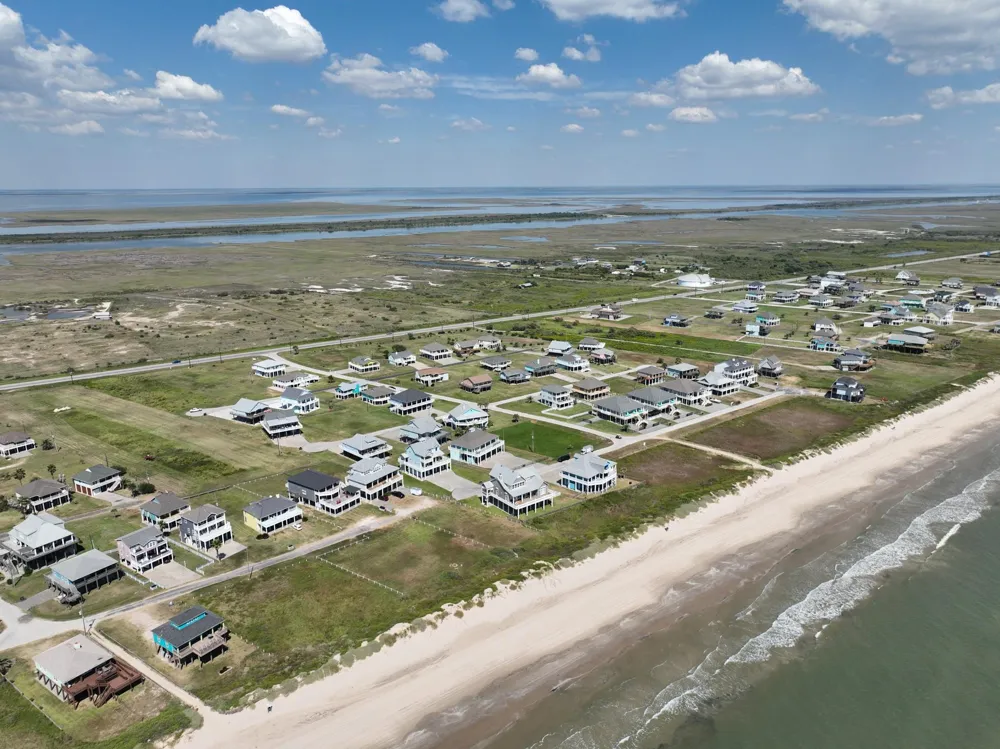 3450 Smiths Point Crystal Beach, TX 77650