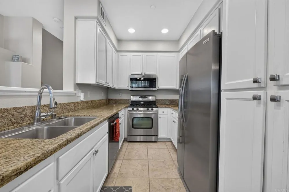 41524 Blue Canyon Avenue #3 Murrieta, CA 92562