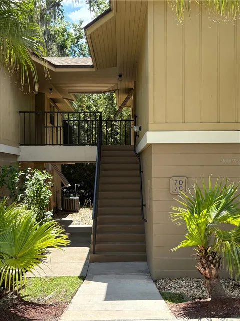 140 ORCHID WOODS COURT #7D