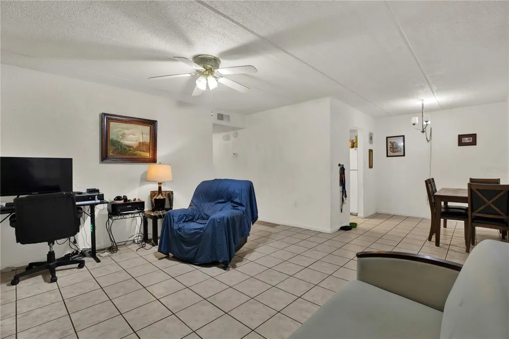 4701 CHRISTA COURT #341 Tampa, FL 33614