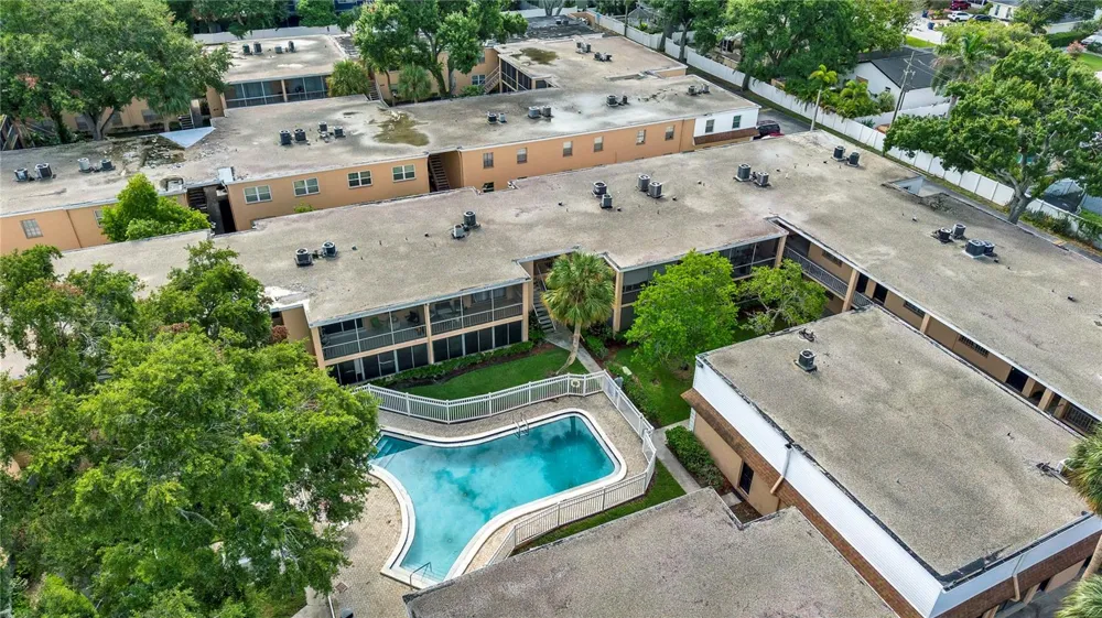 4701 CHRISTA COURT #341 Tampa, FL 33614